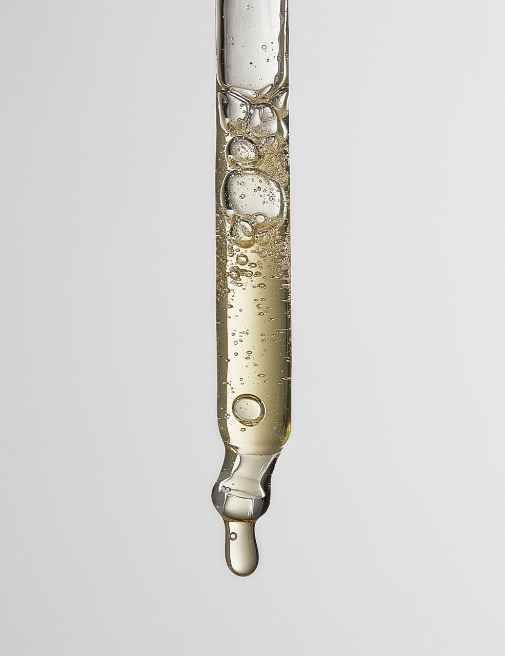 sāch infused with fig oil scalp serum pipet and oil